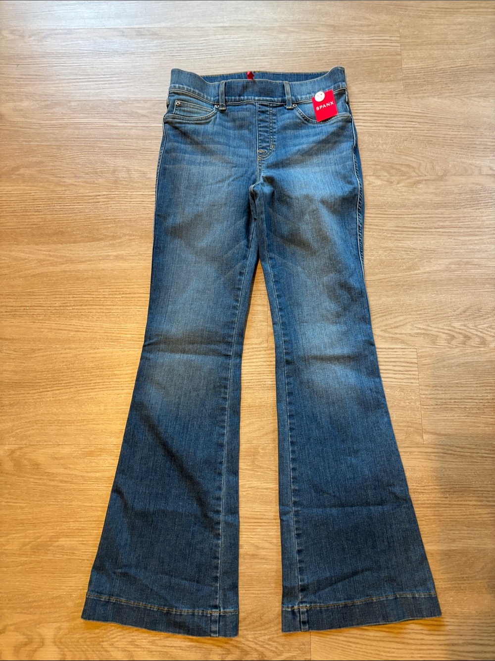 NWT Spanx Women’s M Petite Flare Jean Medium Wash Vintage Indigo
